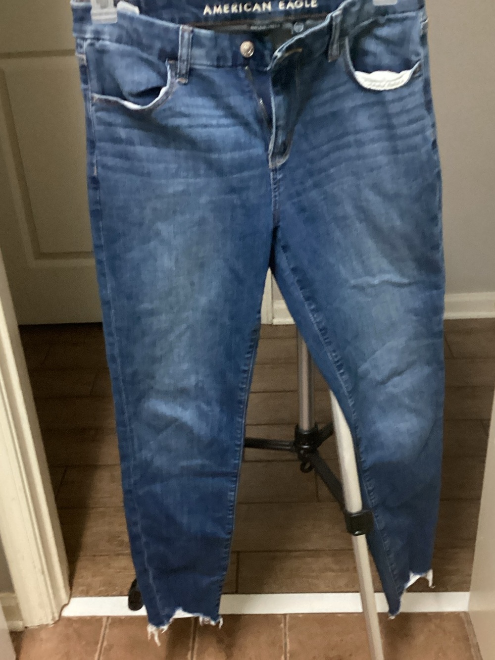 American Eagle Outfitters Medium Blue Cropped High-Rise Skinny Jeans